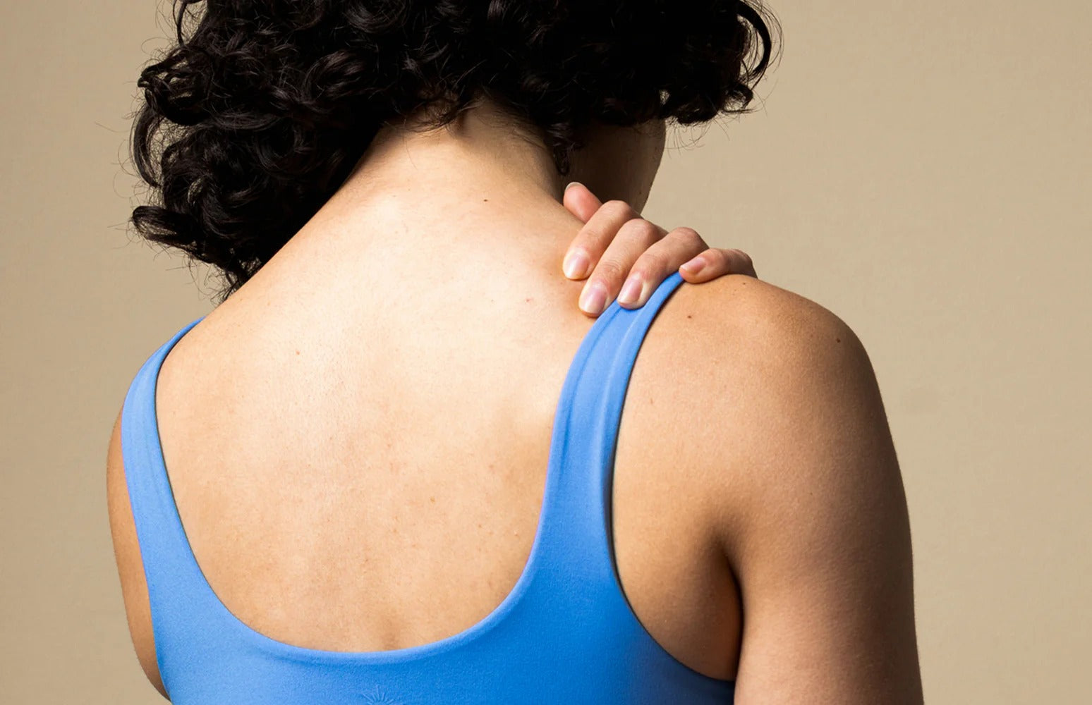 ¿Qué causa el dolor de hombro?